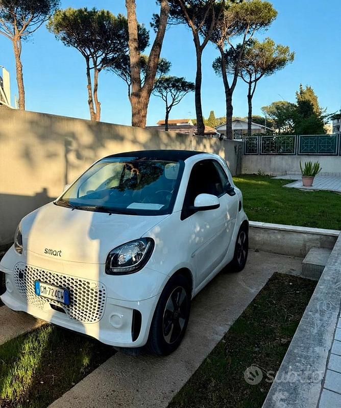 Bianco Usata 2023 Smart ForTwo Coupé Due volumi | 13.000 € - Immagine 1/1