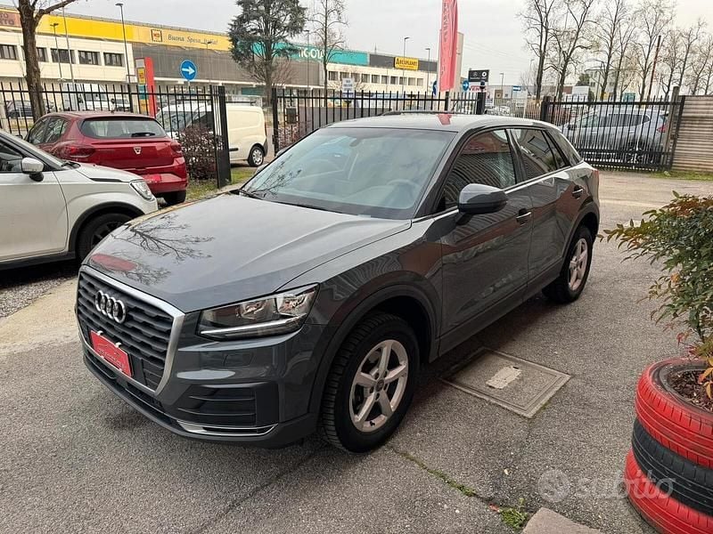 Usata Audi Q2 Ambiente 116 CV (85 kW) 2019 Grigio SUV