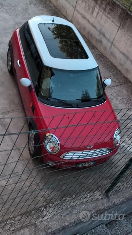 Usata Mini ONE 90 CV (66 kW) 2009 Rosso Utilitaria