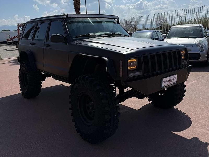 Usata Jeep Cherokee Sport 116 CV (85 kW) 1998 Nero SUV
