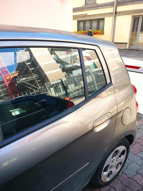 Usata Kia Picanto 63 CV (46 kW) 2008 Grigio Utilitaria