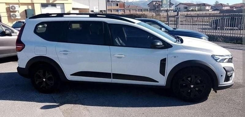 Usata Dacia Jogger Extreme 101 CV (74 kW) 2025 Bianco Monovolume