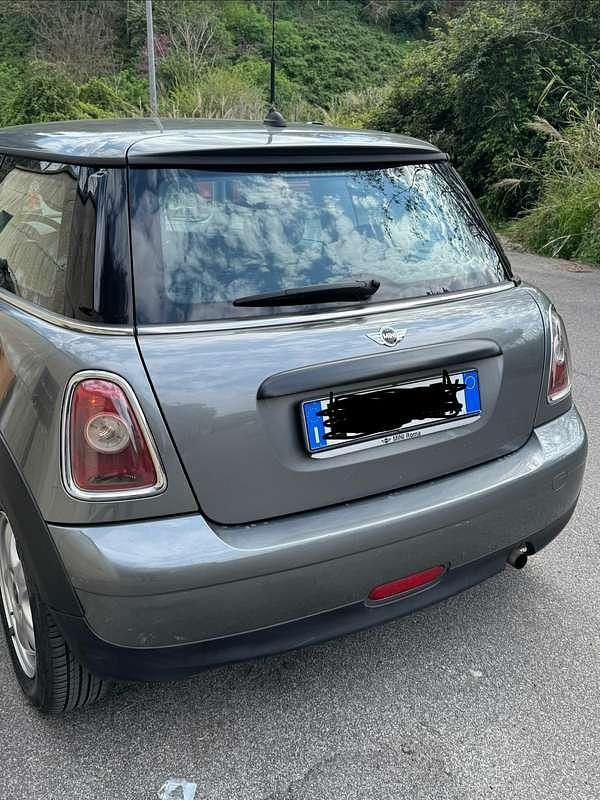 Begagnad Mini ONE 75 HK (55 kW) 2010 Silver Halvkombi