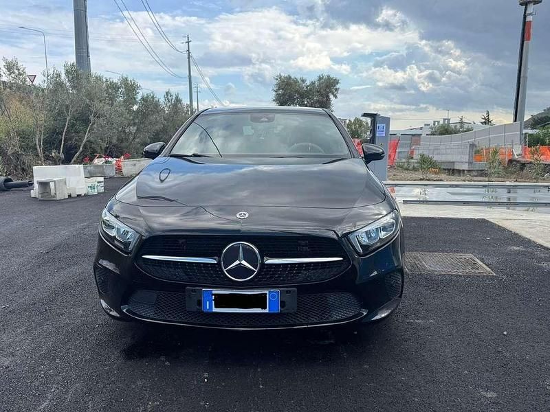Usata Mercedes A180 Premium 158 CV (116 kW) 2021 Nero Berlina
