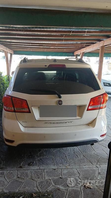 Usata Fiat Freemont 170 CV (125 kW) 2013 Bianco SUV
