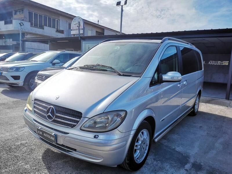 Argento Usata 2005 Mercedes Viano Monovolume | 9490 € (Cara) - Immagine 1/4