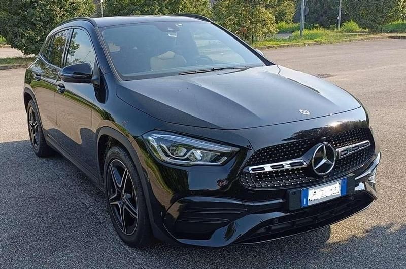 Usata 2023 Mercedes GLA180 Premium SUV | 36.500 € (Cara) - Immagine 1/4