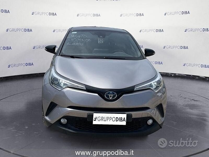 Usata Toyota C-HR Trend 122 CV (89 kW) 2019 Argento SUV