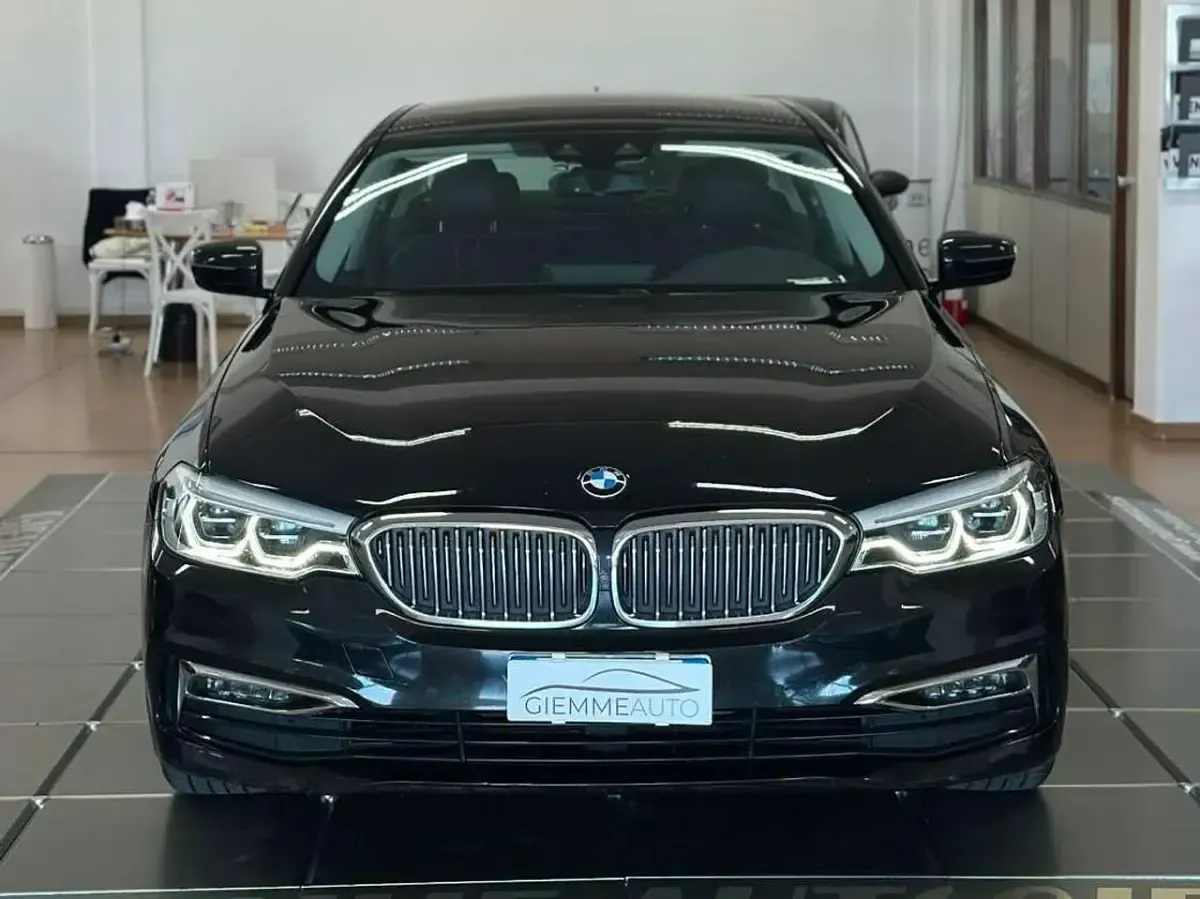 Usata BMW 520 Luxury Line 190 CV (139 kW) 2020 Nero Berlina