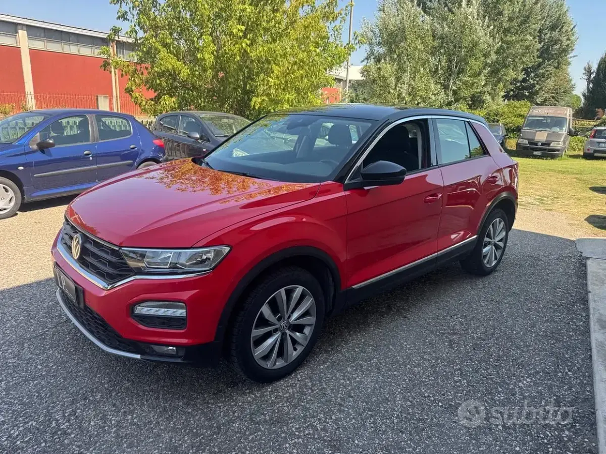 Usata VW T-Roc Advance 150 CV (110 kW) 2019 Rosso SUV