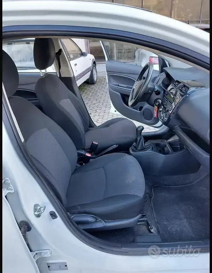 Usata Mitsubishi Space Star 82 CV (60 kW) 2016 Bianco Utilitaria