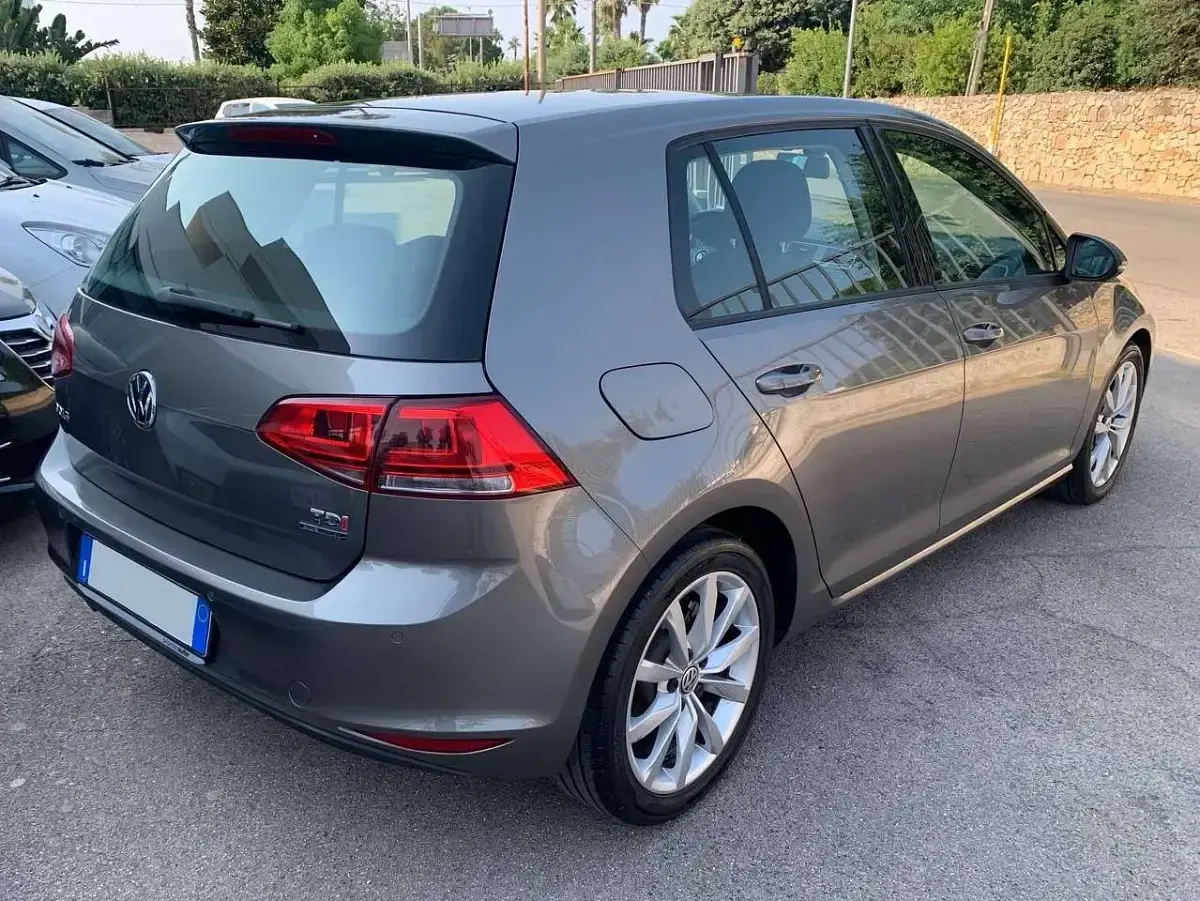 Usata VW Golf VII Highline 105 CV (77 kW) 2013 Grigio Berlina