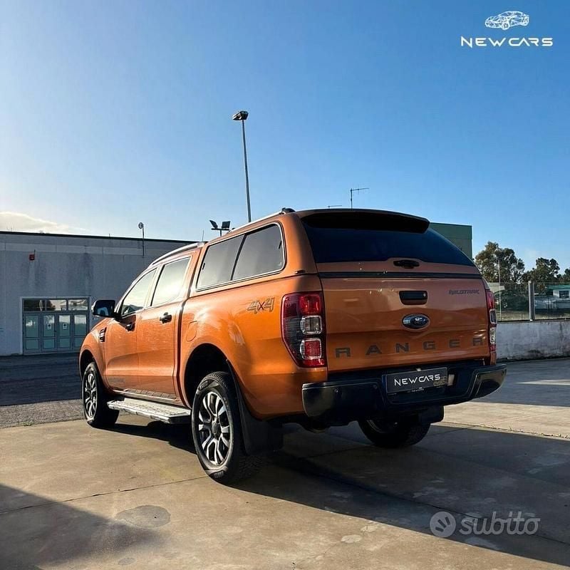 Usata Ford Ranger Wildtrack 160 CV (117 kW) 2017 Rosso Pick-up