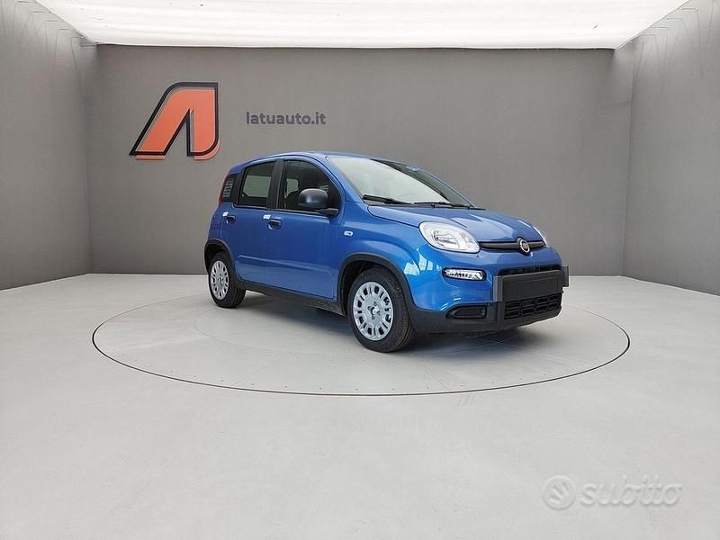 Nuova Fiat Panda Pop 70 CV (51 kW) 2025 Blu italia Utilitaria