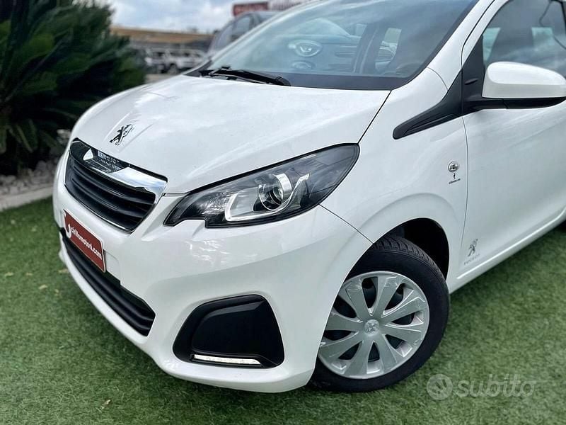 Usata Peugeot 108 Access 69 CV (50 kW) 2015 Bianco Utilitaria