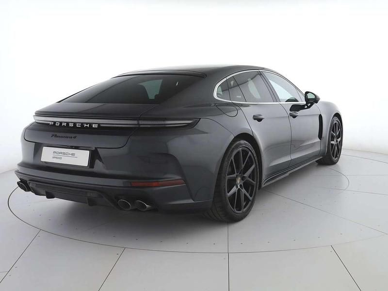Usata Porsche Panamera 470 CV (345 kW) 2024 Grigio vulcano metallizzato Utilitaria
