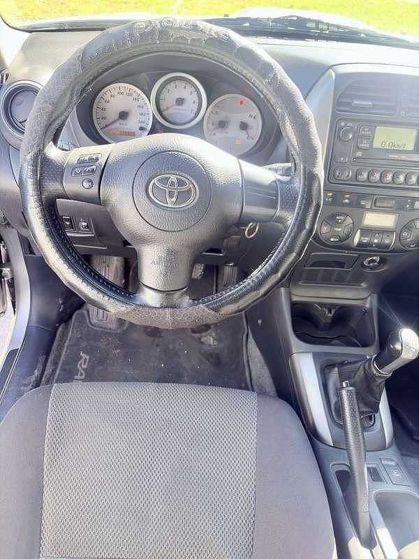 Usata Toyota RAV4 116 CV (85 kW) 2004 SUV