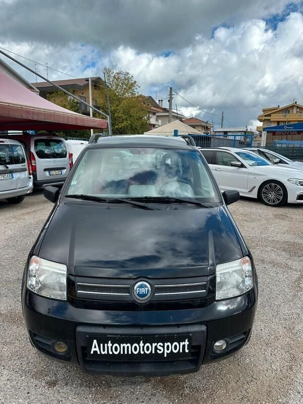 Usata Fiat Panda 4x4 Cross 75 CV (55 kW) 2008 Nero Utilitaria