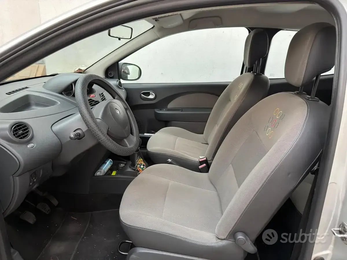 Usata Renault Twingo 73 CV (53 kW) 2010 Grigio Utilitaria