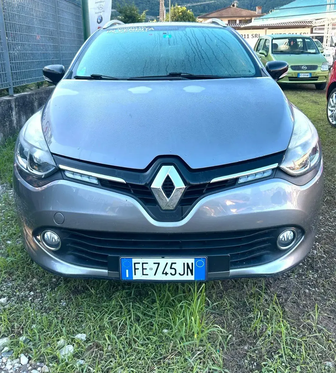Usata Renault Clio 74 CV (54 kW) 2016 Giallo Station wagon