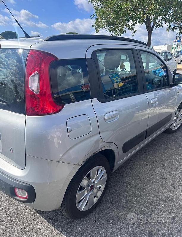 Usata 2018 Fiat Panda Lounge Tre volumi | 6300 € (Super prezzo) - Immagine 1/3