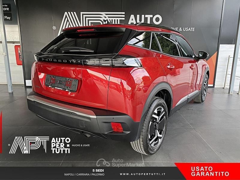 Usata Peugeot 2008 Allure 101 CV (74 kW) 2024 Rosso SUV