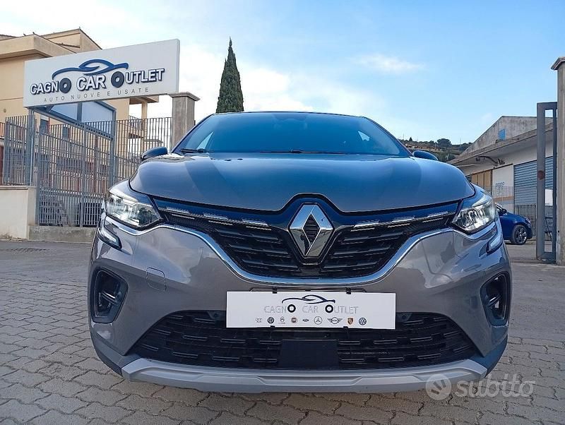 Usata Renault Captur Intens 95 CV (69 kW) 2021 Grigio SUV