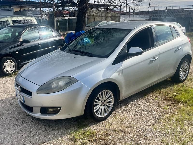 Usata Fiat Bravo Emotion 120 CV (88 kW) 2011 Grigio Utilitaria