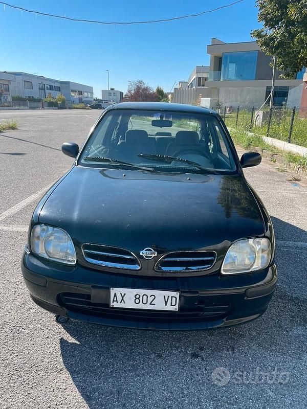 Usata Nissan Micra 54 CV (39 kW) 1998 Nero Utilitaria