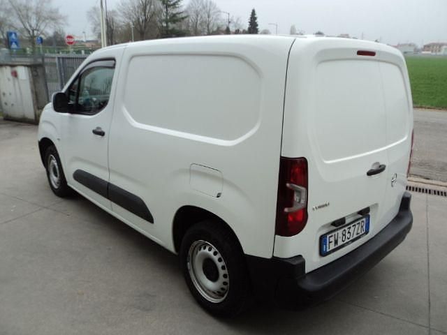 Usata Opel Combo Edition 75 CV (55 kW) 2019 Bianco Monovolume