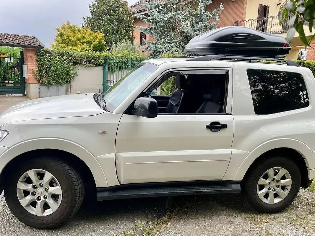 Usata Mitsubishi Pajero 190 CV (139 kW) 2017 Bianco SUV