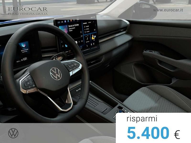 Nuova VW T-Roc Life 150 CV (110 kW) 2026 Celestial blue metallizzato ne SUV
