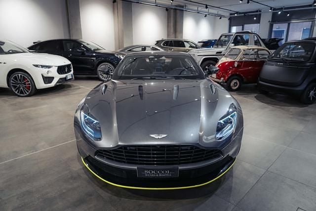 Usata Aston Martin DB11 639 CV (469 kW) 2020 Antracite Coupé