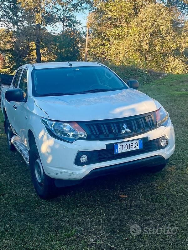 Bianco Usata 2018 Mitsubishi L200 Inform Pick-up | 21.000 € (Buon prezzo) - Immagine 1/4