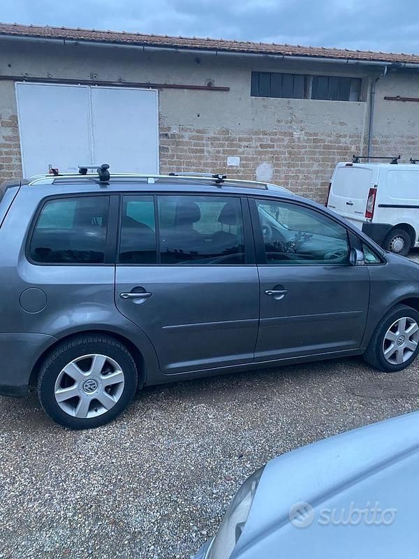 Usata VW Touran 105 CV (77 kW) 2006 Grigio Monovolume
