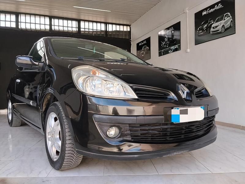 Usata Renault Clio II 85 CV (62 kW) 2007 Nero Berlina