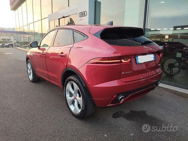 Begagnad Jaguar E-Pace R-Dynamic 180 HK (132 kW) 2020 Röd SUV