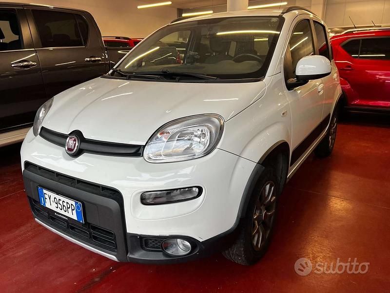Usata Fiat Panda 4x4 S 86 CV (63 kW) 2019 Bianco Utilitaria