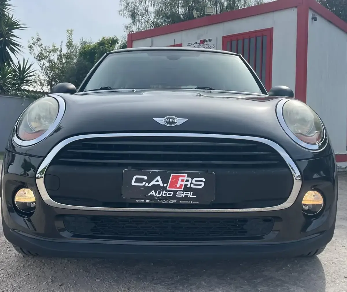 Begagnad Mini One D 95 HK (69 kW) 2015 Svart Halvkombi