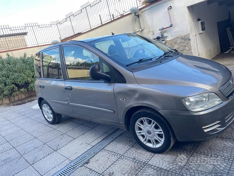 Usata 2008 Fiat Multipla Monovolume | 3500 € (Molto cara) - Immagine 1/4