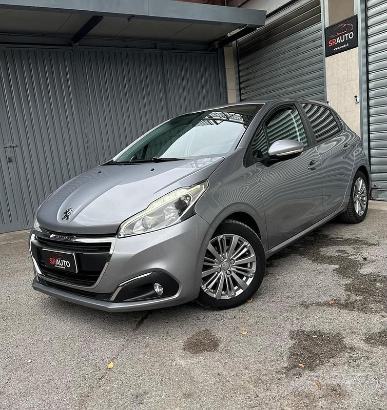 Usata Peugeot 208 Allure 101 CV (74 kW) 2019 Grigio Utilitaria