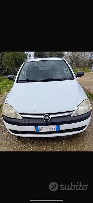 Bianco Usata 2002 Opel Corsa Due volumi | 1000 € (Ottimo prezzo) - Immagine 1/4