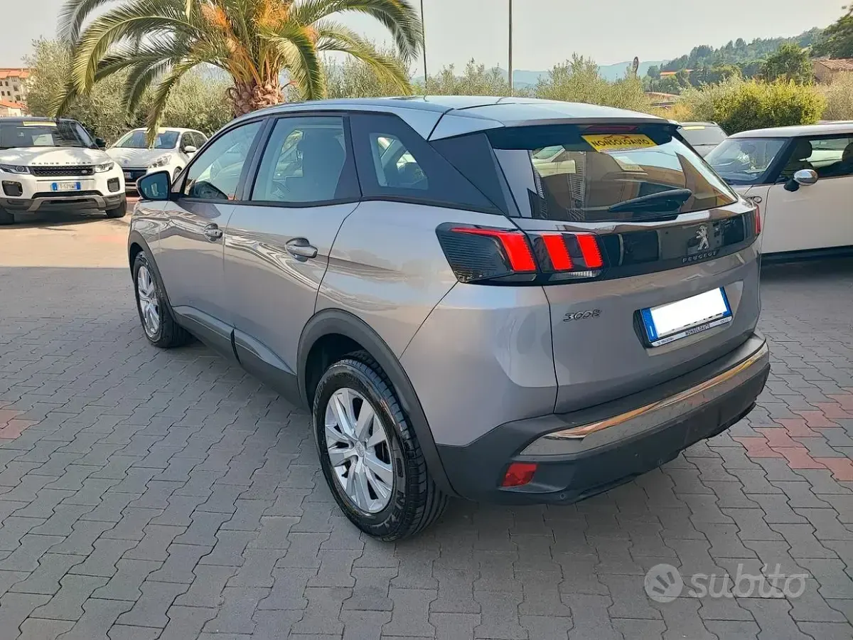 Usata Peugeot 3008 Allure 131 CV (96 kW) 2018 Grigio SUV