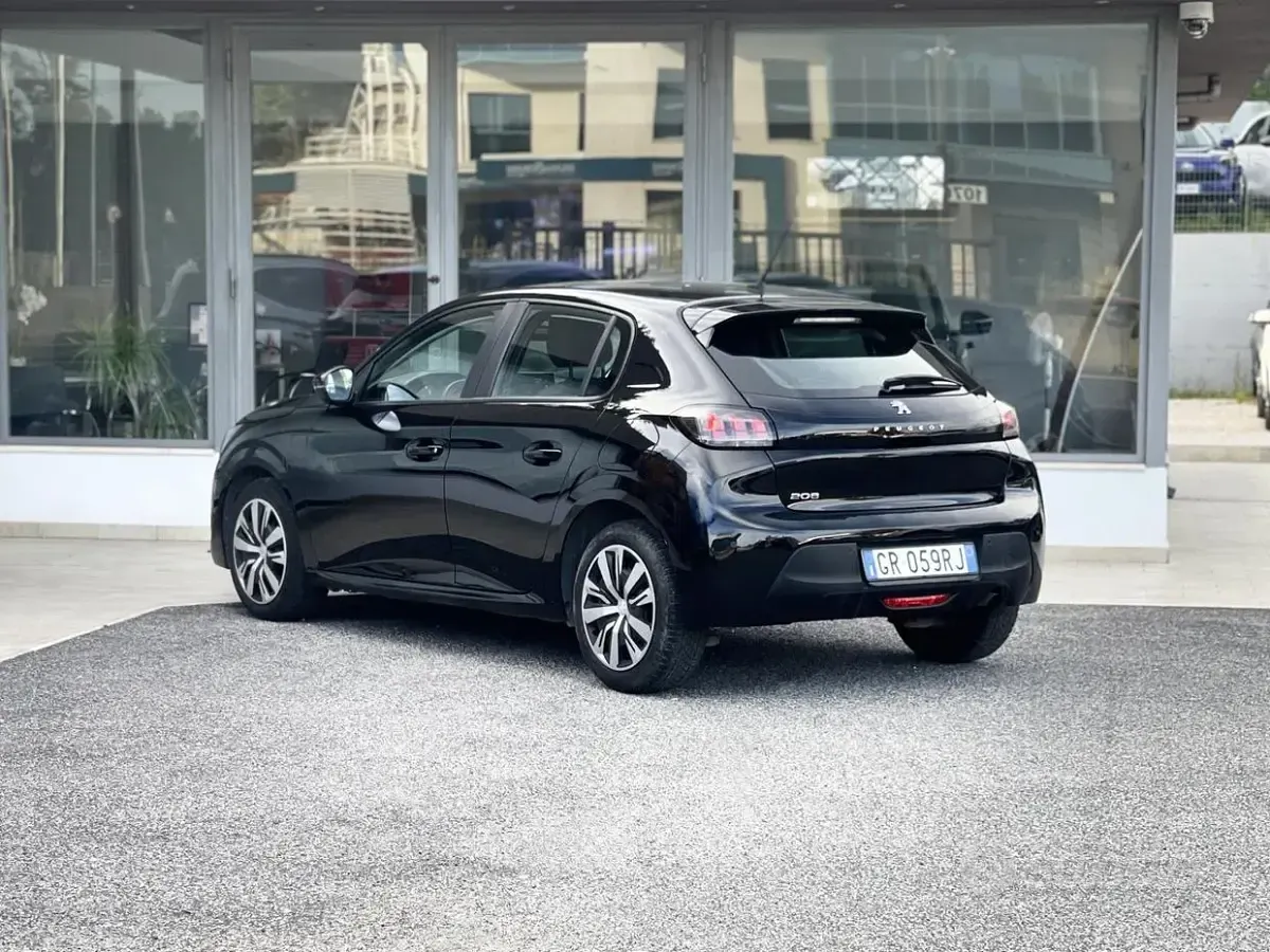 Usata Peugeot 208 75 CV (55 kW) 2023 Nero Utilitaria