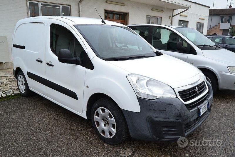 Occasion Peugeot Partner 100 PK (73 kW) 2015 Wit