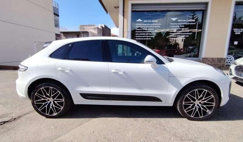 Usata Porsche Macan 265 CV (194 kW) 2023 Bianco SUV