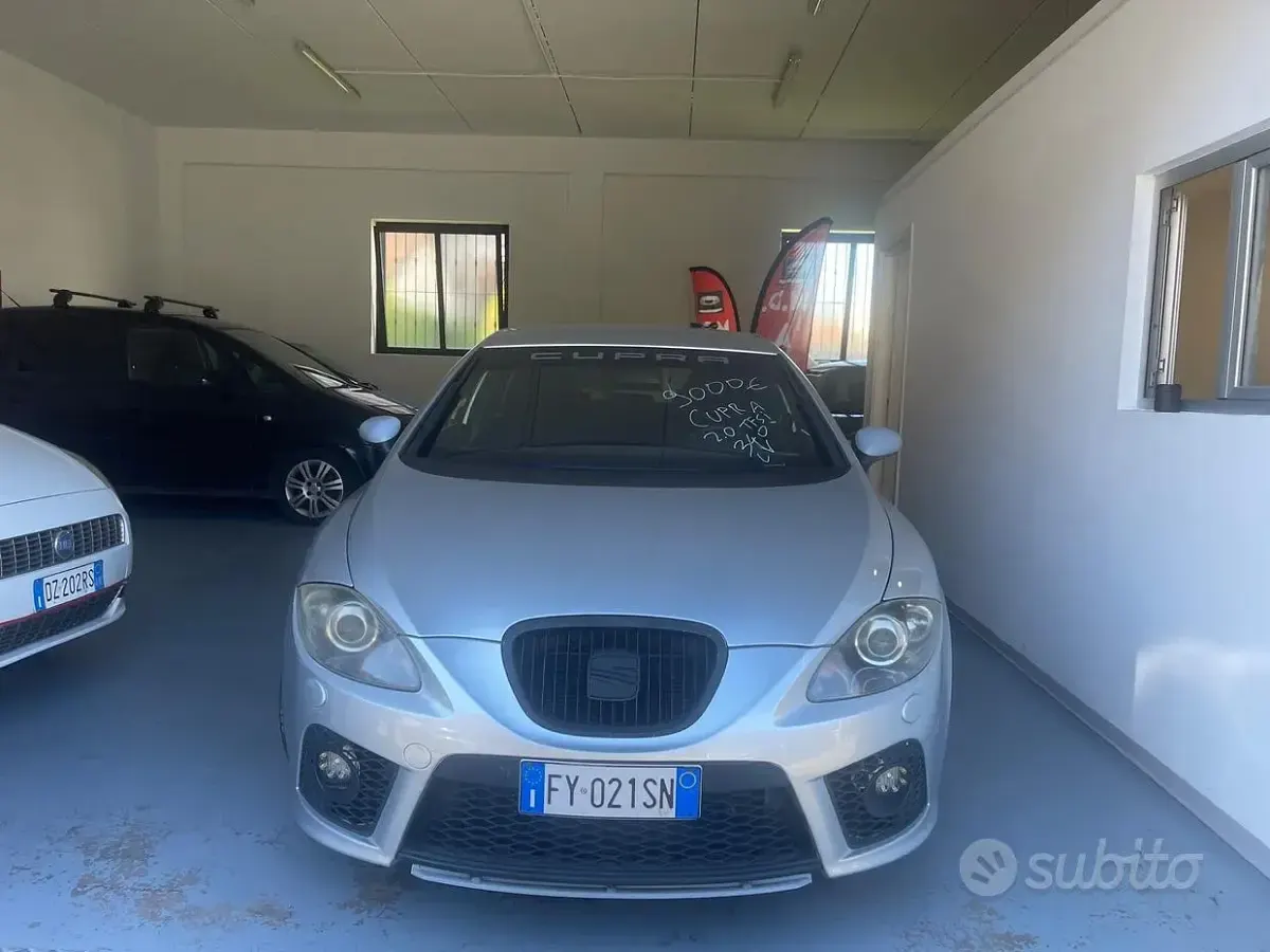 Usata Seat Leon CUPRA 241 CV (177 kW) 2009 Grigio Utilitaria