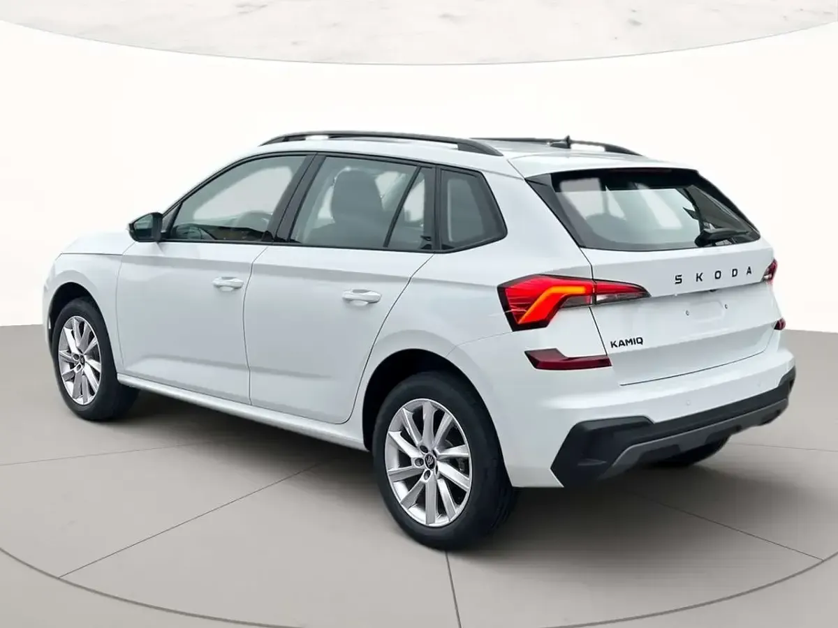 Nuova Skoda Kamiq 116 CV (85 kW) 2026 Bianco luna metallizzato SUV