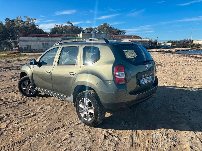 Usata Dacia Duster Lauréate 105 CV (77 kW) 2015 Verde SUV