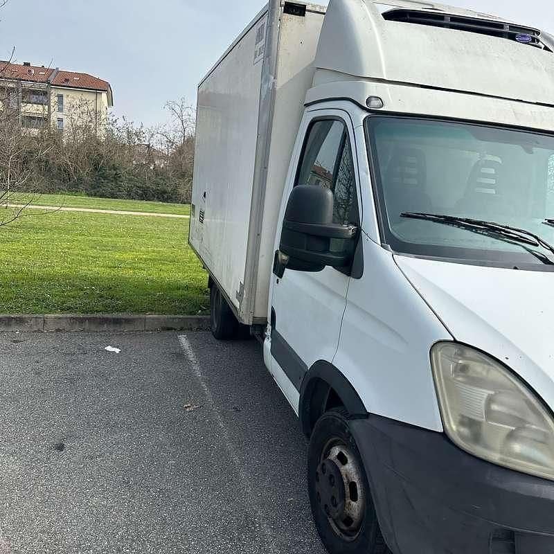 Usata Iveco Daily 160 CV (117 kW) 2010 Bianco Furgone